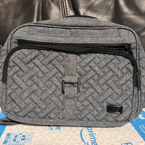 Lug Carousel XL RFID-Blocking Crossbody Bag - Picture 2 of 7